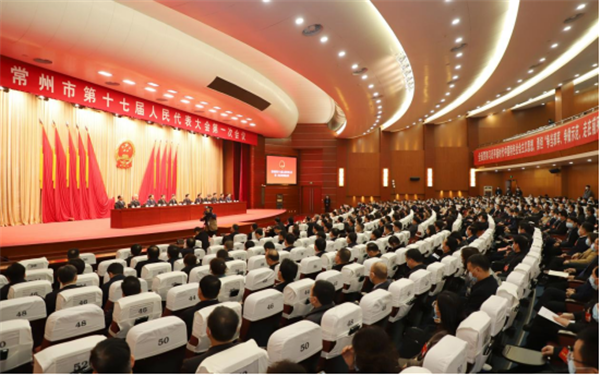 市十七届人大一次会议举行预备会议