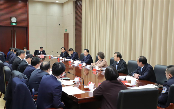 市委召开市十七届人大三次会议各代表团召集人会议