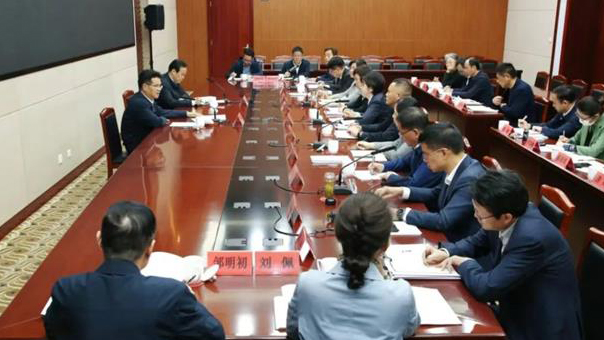鐜嬪墤閿嬭蛋璁胯皟鐮斿競濮旂粺鎴橀儴鍜屽悇姘戜富鍏氭淳甯傚浼氭満鍏�