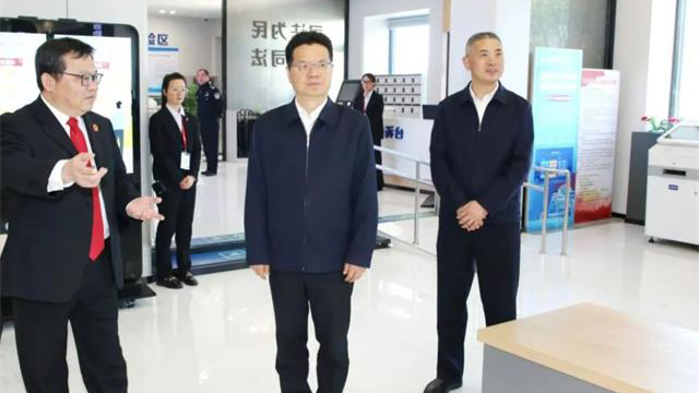 王剑锋走访调研市委政法委和法检两院